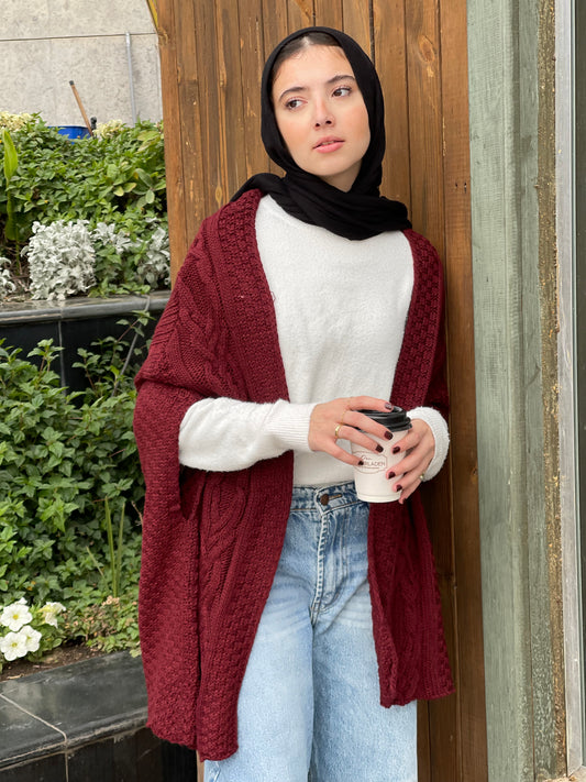 Knitted cap in burgundy