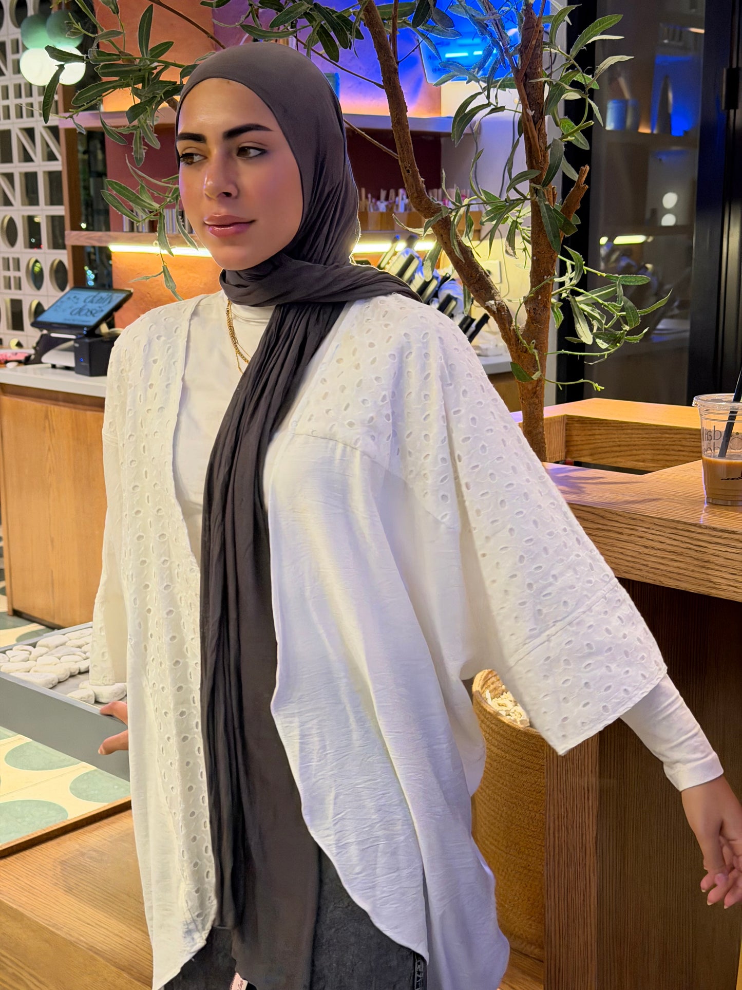 Amara Cardigan In White
