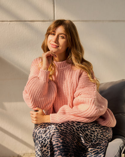 Oversized Chunky Knit Sweater in Rose