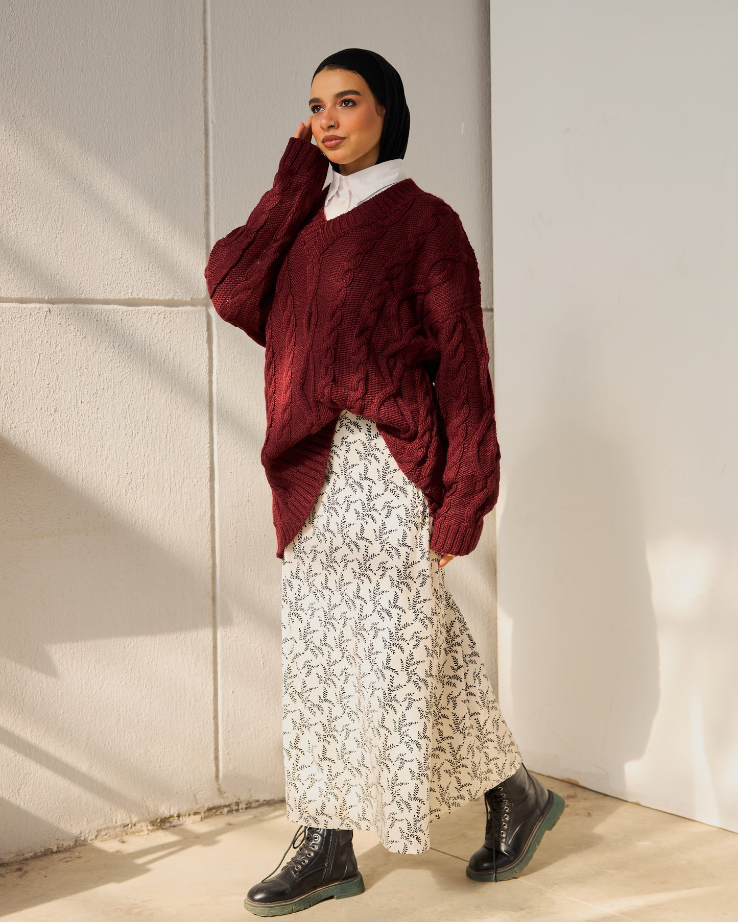 Cable-knit V-neck Sweater in Burgundy