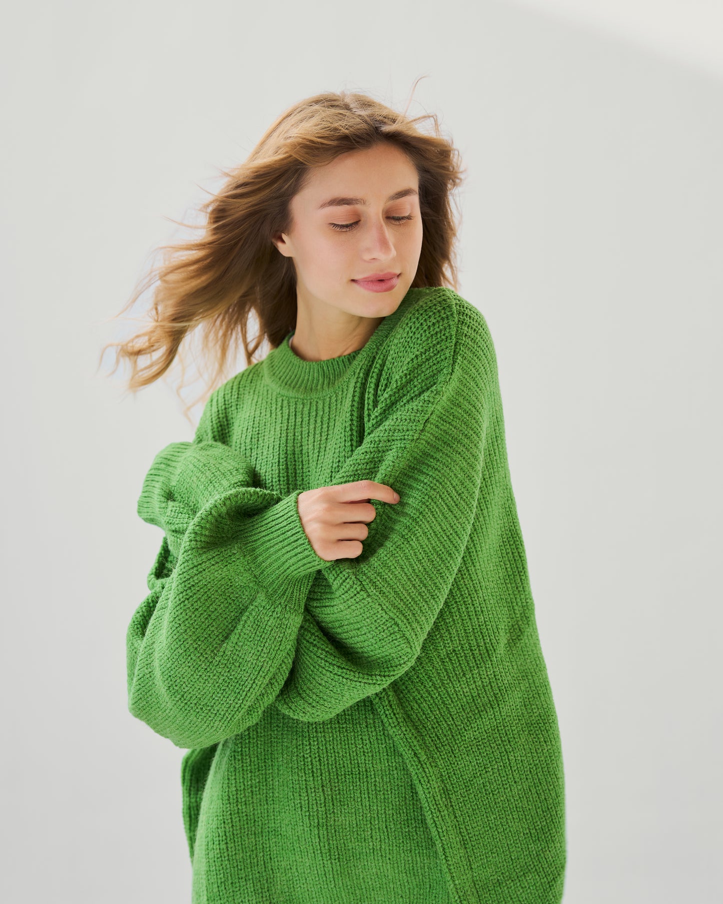 Oversized Chunky Knit Sweater in Kiwi Green