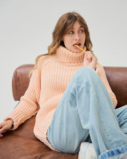 Everyday cozy sweater in light salmon