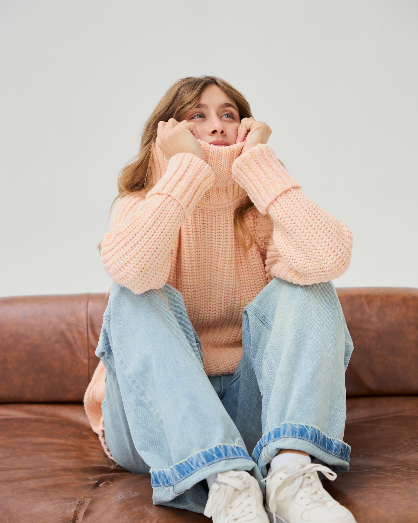 Everyday cozy sweater in light salmon