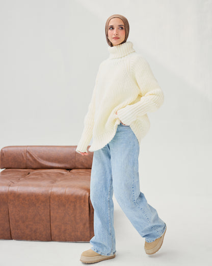 Everyday cozy sweater in off white