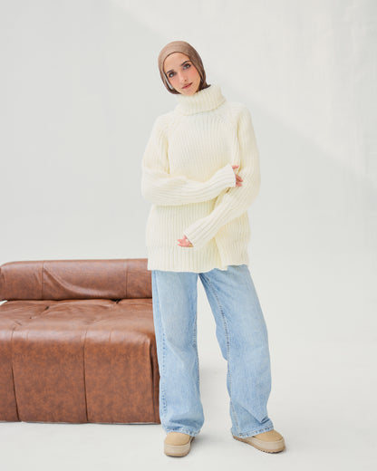 Everyday cozy sweater in off white