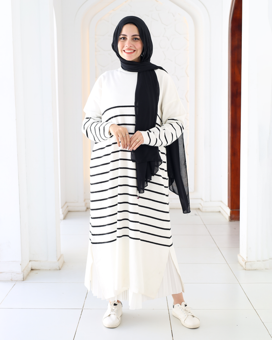 Stripped Dress in white