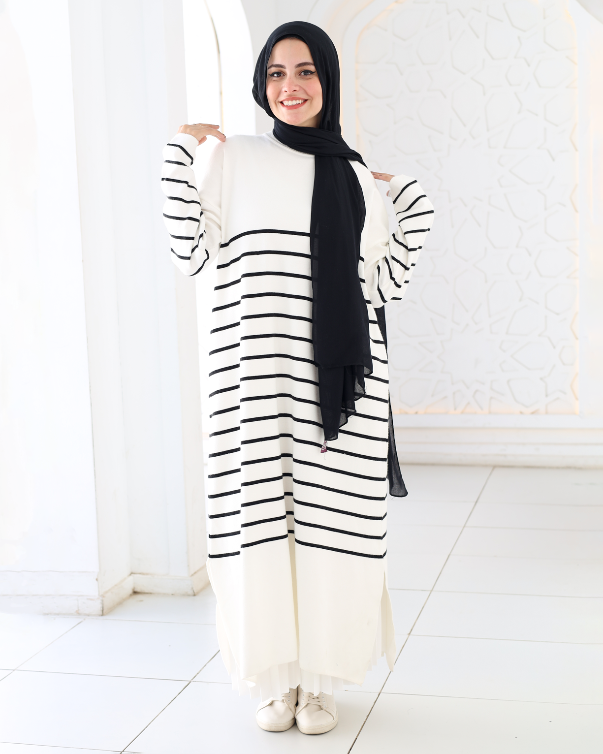 Stripped Dress in white