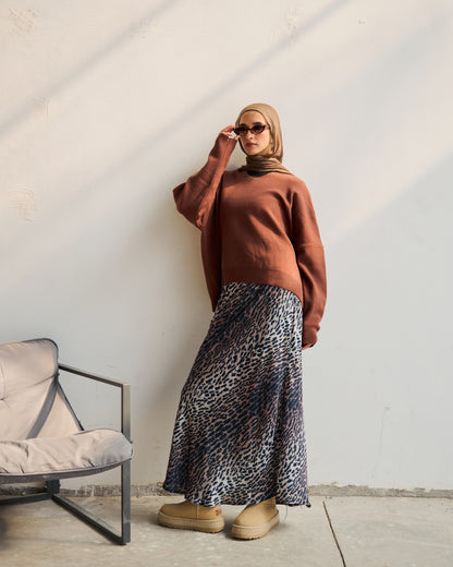 Oversized Round-neck Sweater in Brown
