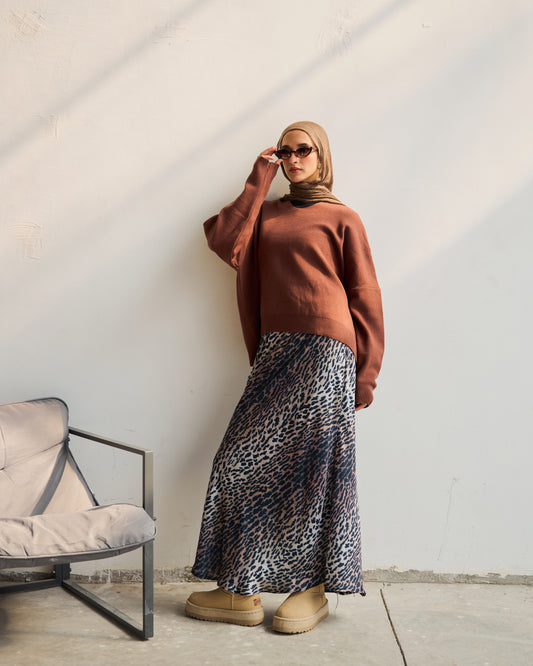 Oversized Round-neck Sweater in Brown