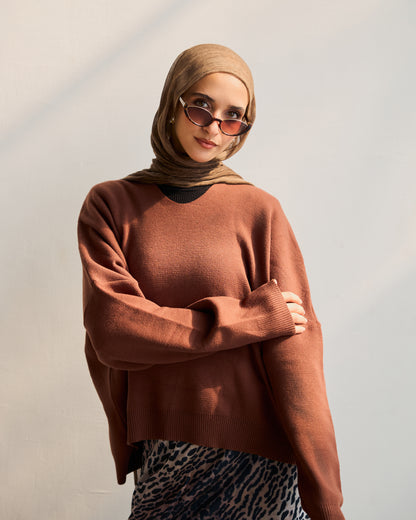 Oversized Round-neck Sweater in Brown