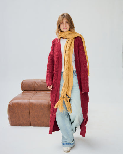 Cable knit scarf in camel