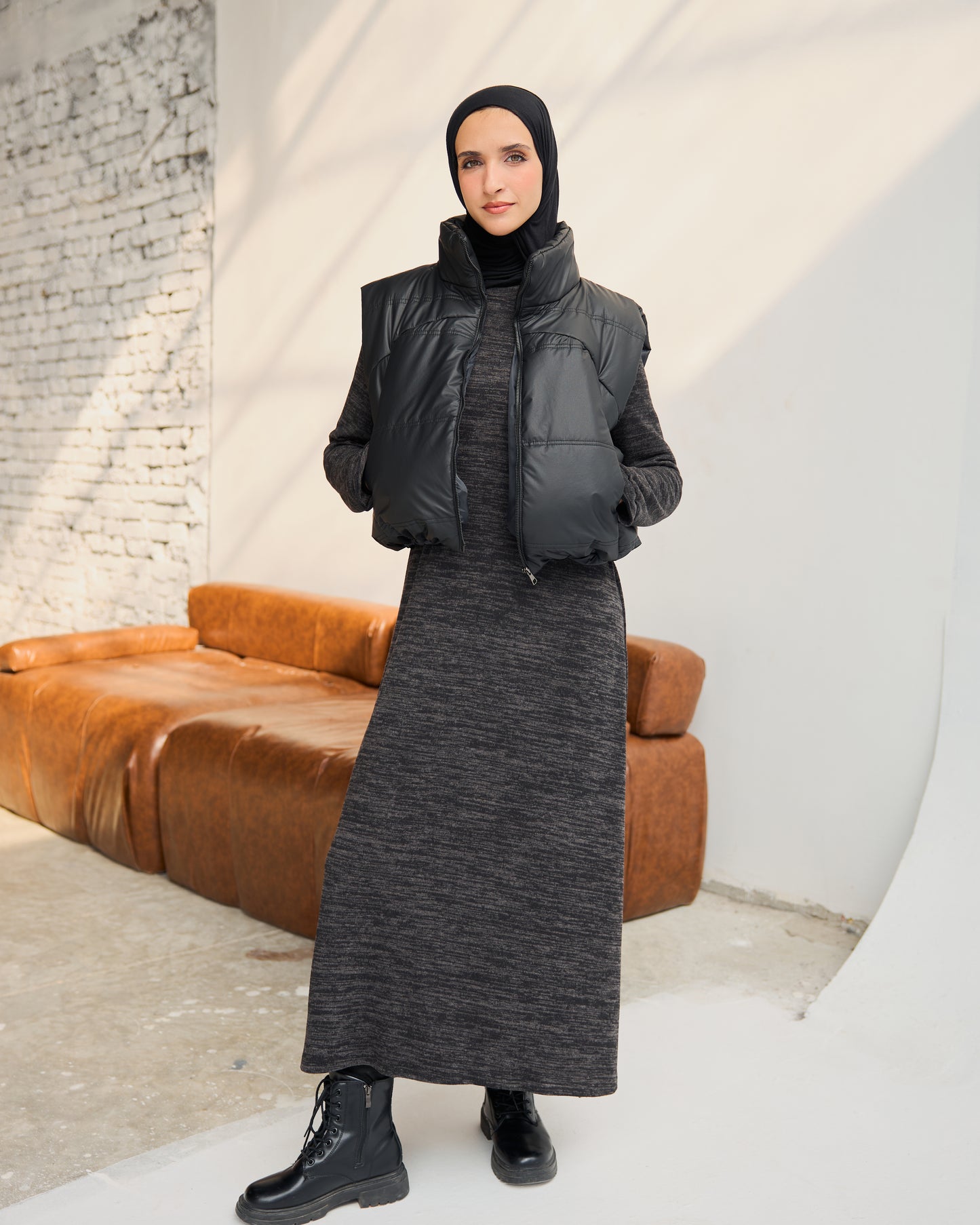 Cropped Puffer Vest in Black