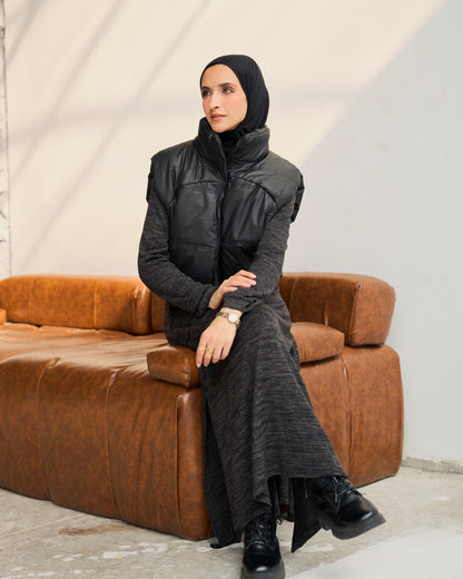 Cropped Puffer Vest in Black
