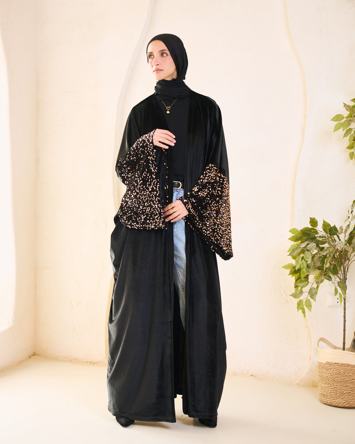Sequin-Sleeve Velvet Kaftan – Ramadan Edition