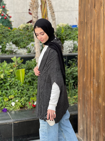 Knitted cap in dark gray