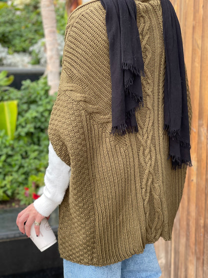 Knitted cap in olive