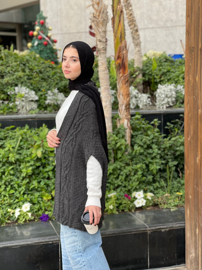 Knitted cap in dark gray