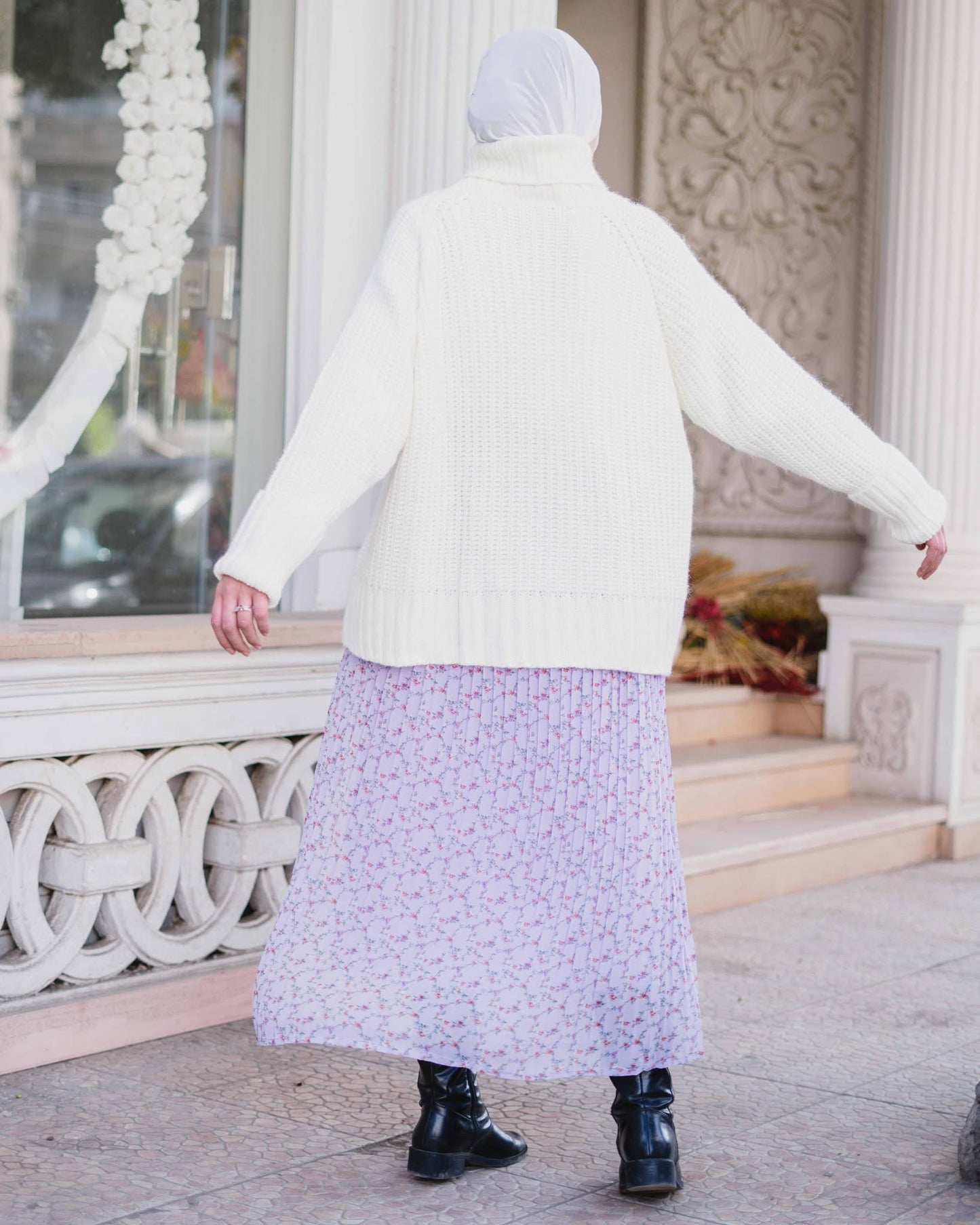 Everyday sweater in off white