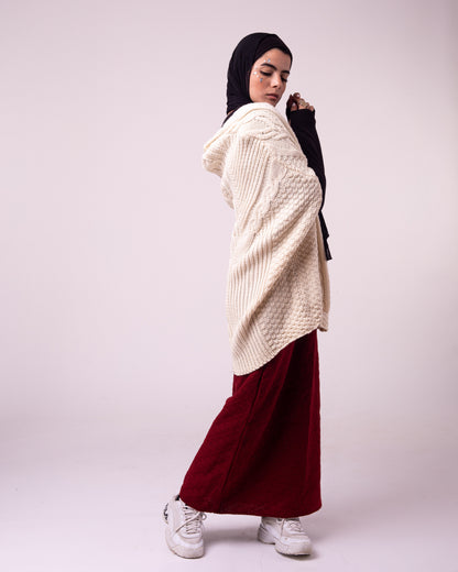 Knitted cap in off white