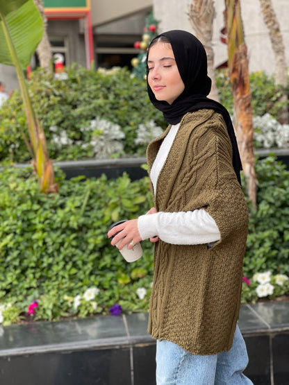 Knitted cap in olive