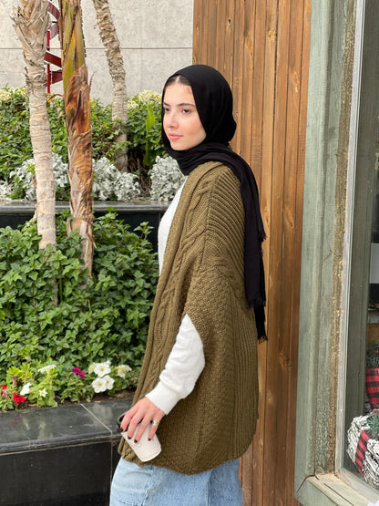 Knitted cap in olive