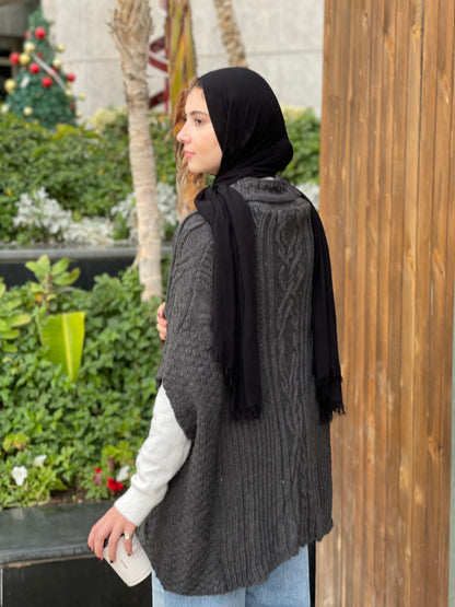 Knitted cap in dark gray