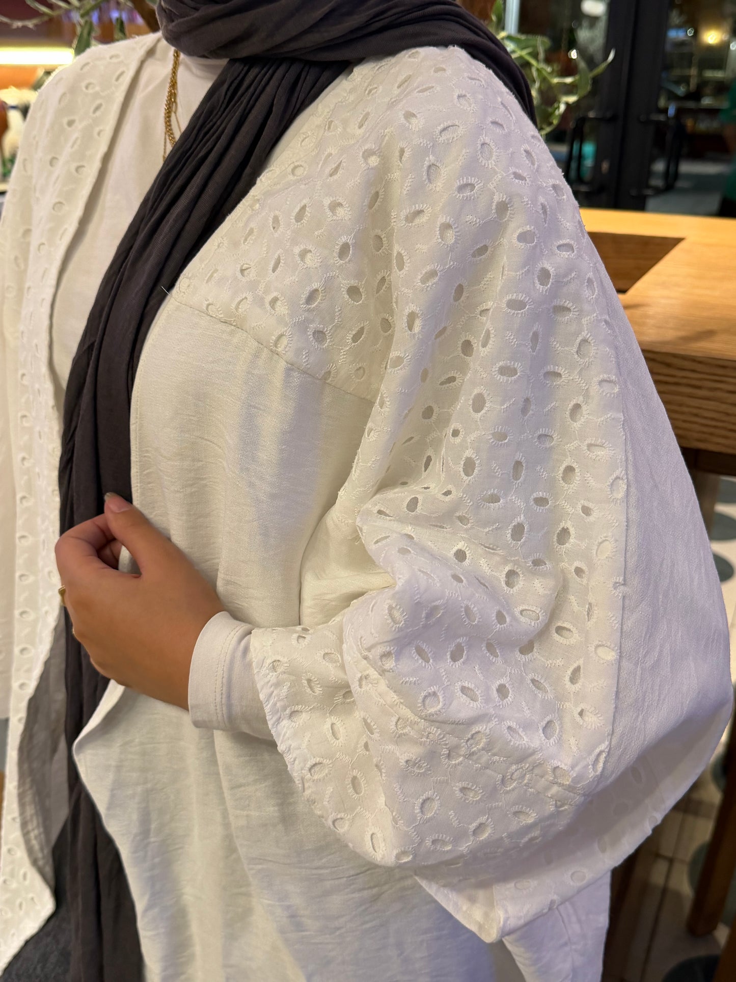 Amara Cardigan In White