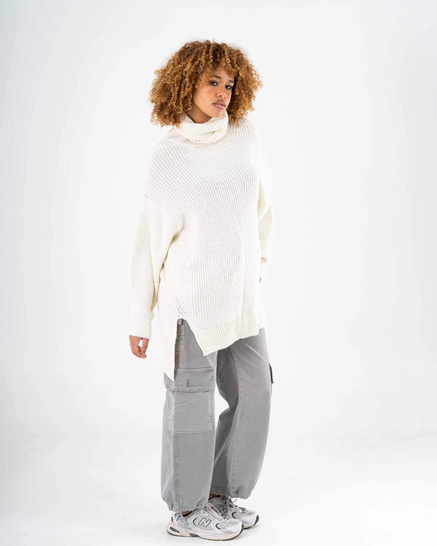 High-Low Turtle-neck Pullover In Offwhite