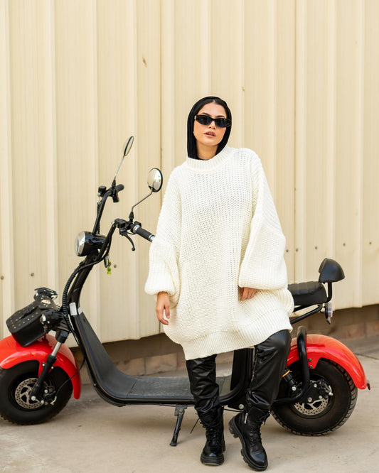 Extra Oversized Chunky Sweater in Off-white