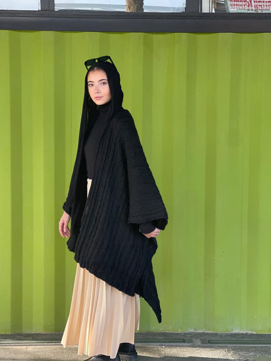 Cable-knitted Cape in dark blue