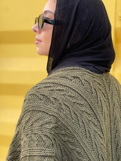 Cable-knitted Cape in Olive