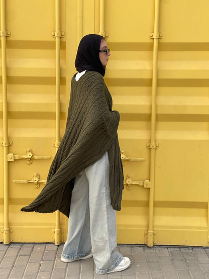 Cable-knitted Cape in Olive