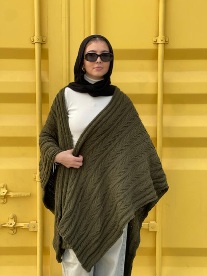 Cable-knitted Cape in Olive