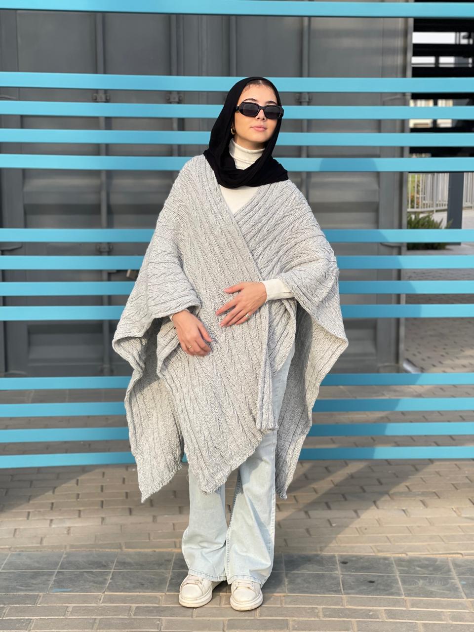 Cable-Knitted Cape in Grey