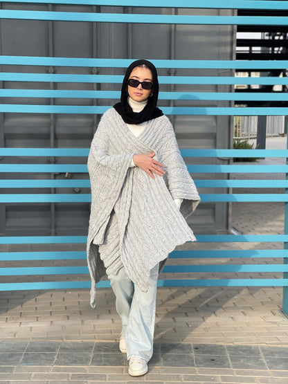 Cable-Knitted Cape in Grey
