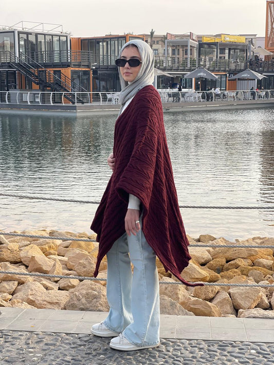 Cable-knitted Cape in Burgundy