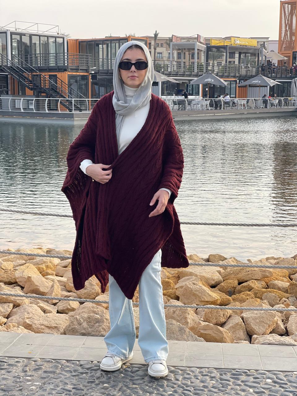 Cable-knitted Cape in Burgundy