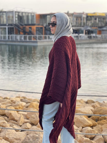 Cable-knitted Cape in Burgundy