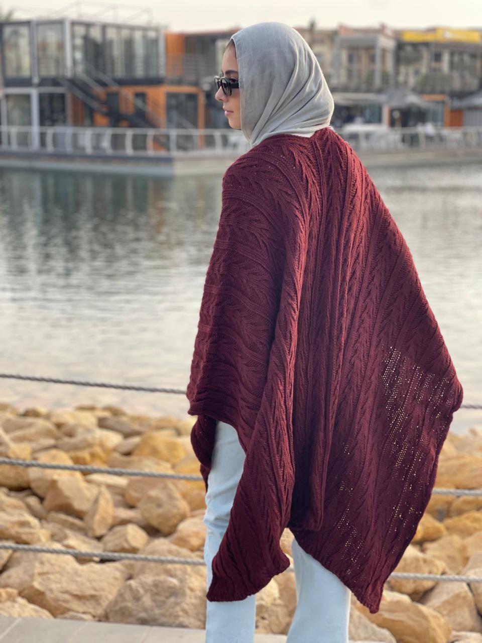 Cable-knitted Cape in Burgundy