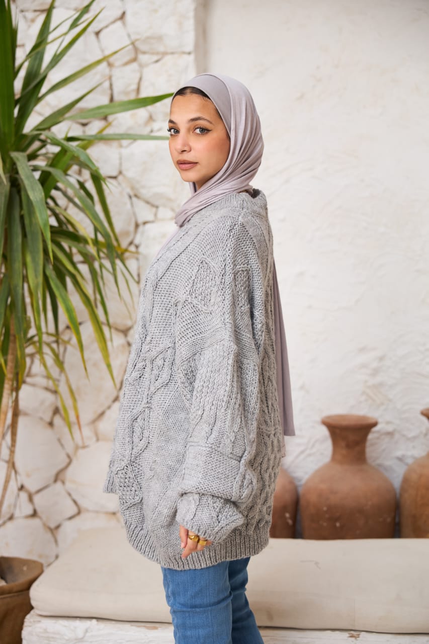 Oversized Cable-knit Sweater in Grey