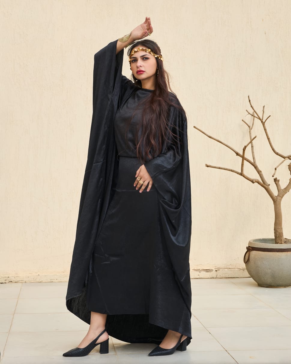 The Shimmery Dress in black