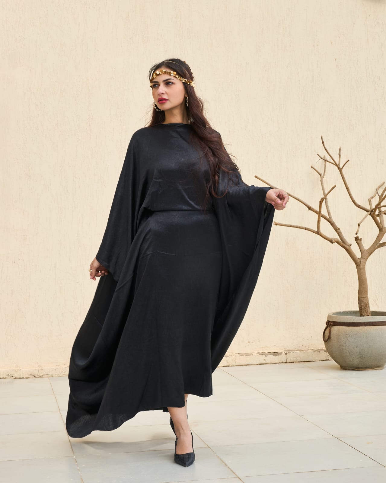 The Shimmery Dress in black