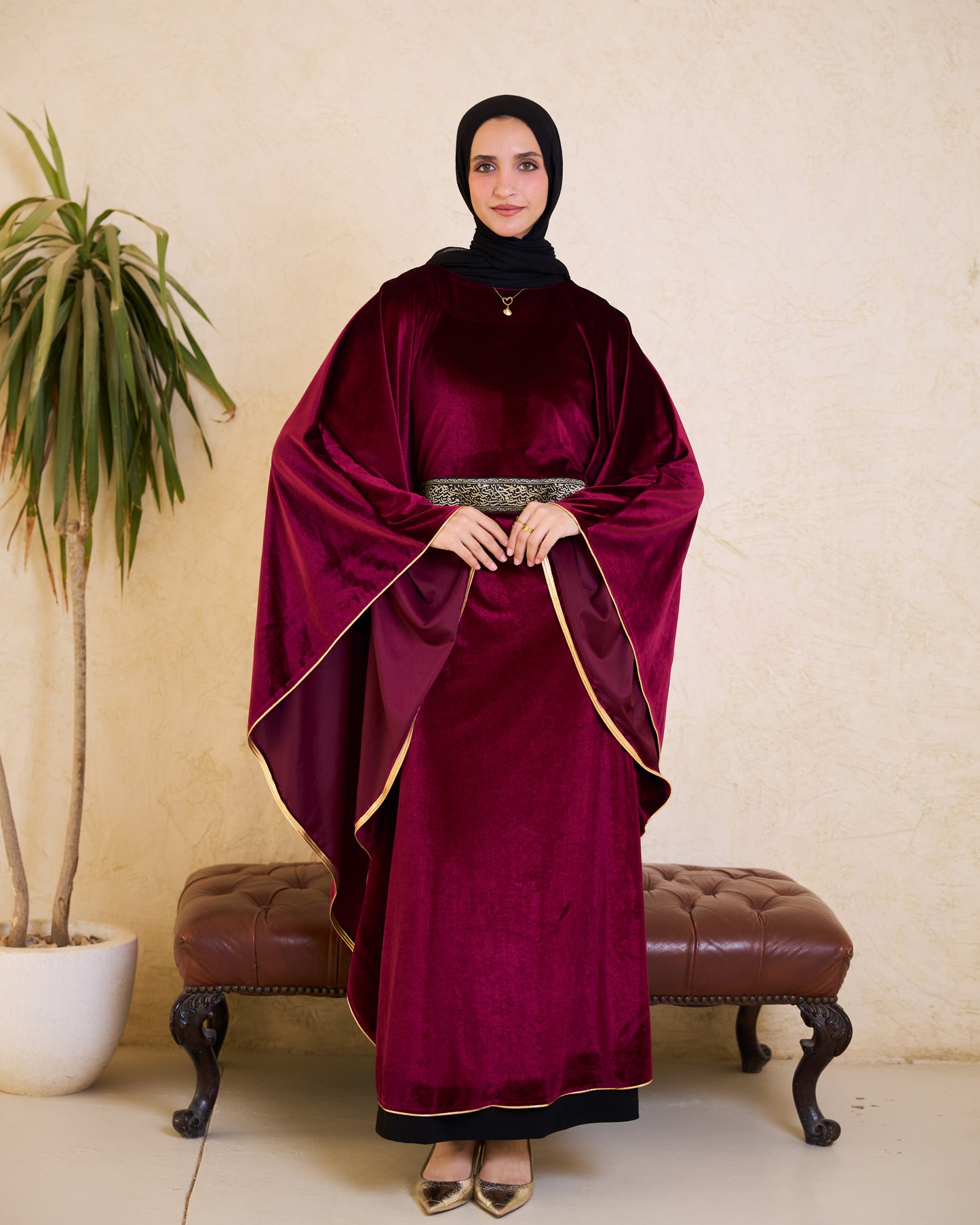 Majestic burgundy Velvet Cinched Kaftan – Ramadan Edition& Matching Clutch Set